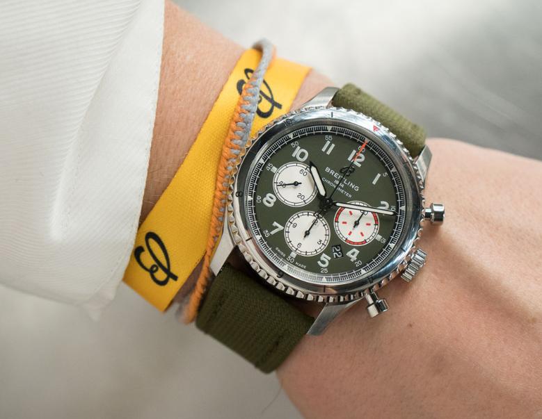 Swiss reproduction watches are military with khaki green color.